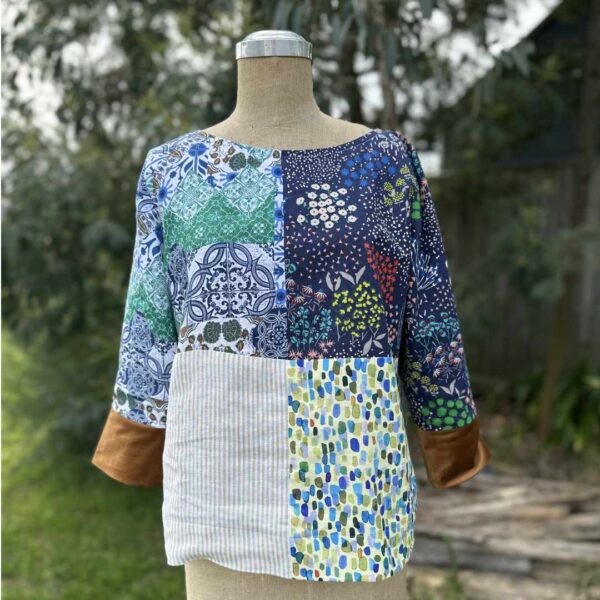 REMIX Boxy top Royal Blue Front
