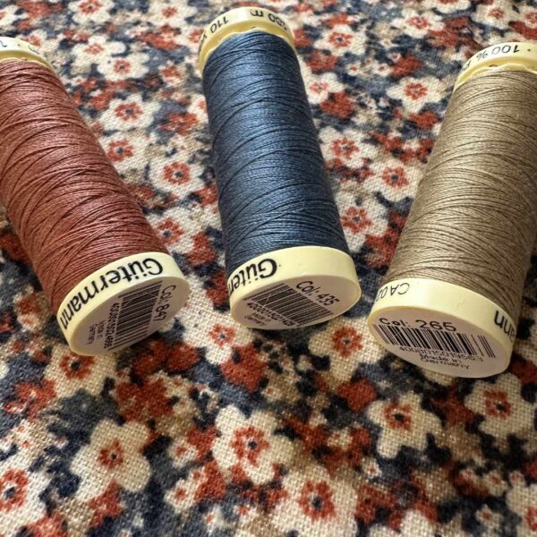 ditsy floral brushed cotton cinnamon colourway with matching gutermann thread